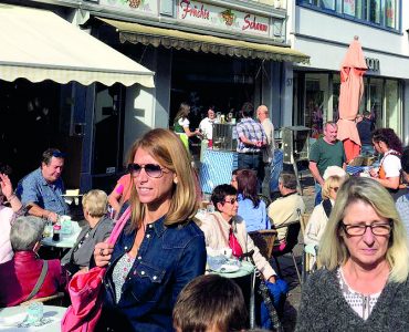 Immer viel los beim Verkaufsoffenen Sonntag in der Innenstadt
